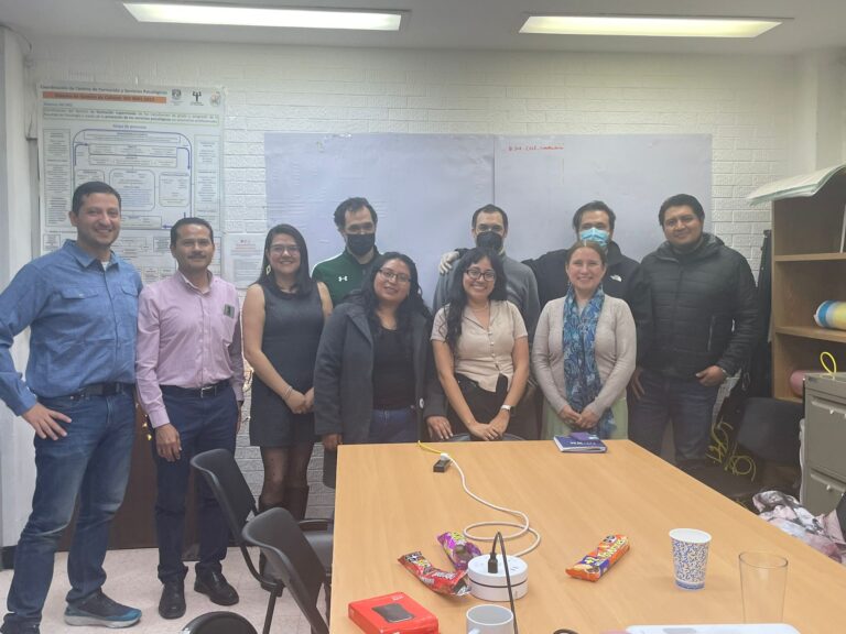 Reunión de trabajo para ajustes a los instrumentos piloteados en Manzanillo